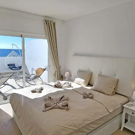 Ocean Sounds 2 דירה *