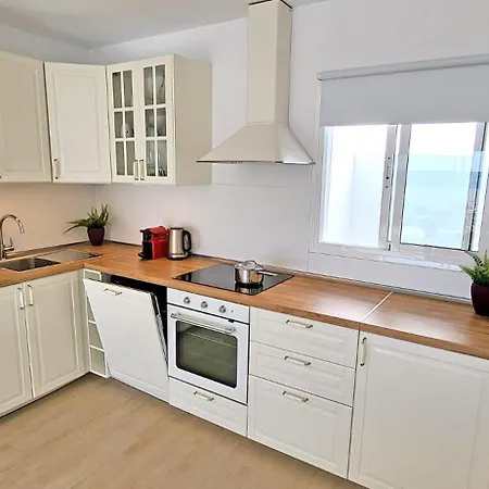 דירה Ocean Sounds 2 גראן טאראחל