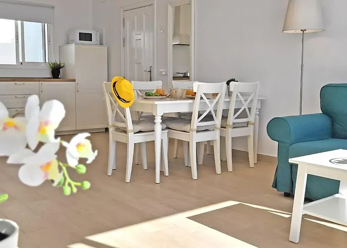 Ocean Sounds 2 Апартаменты *